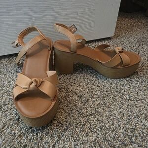 Elegant Tan Platform Sandals